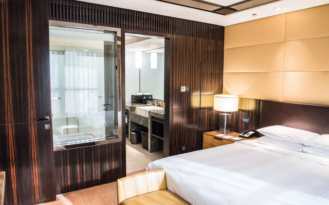 Shanghai Qilu Hotel