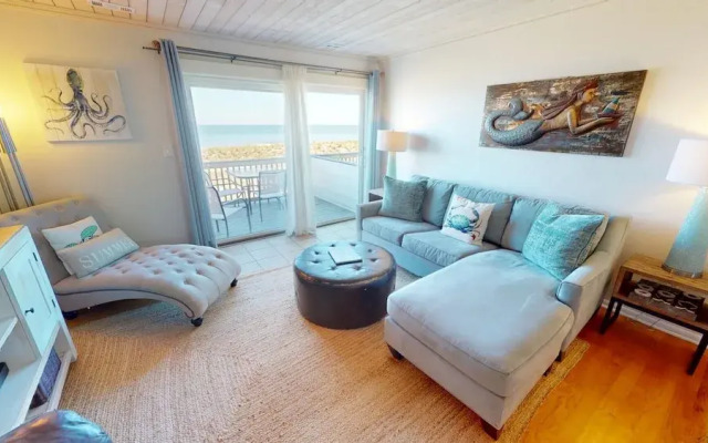 Tybee Lights 112C by Tybee Vacation Rentals