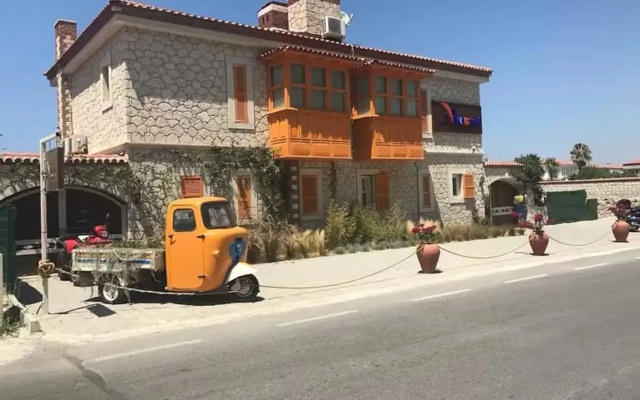 Alacati Seven Rooms Hotel