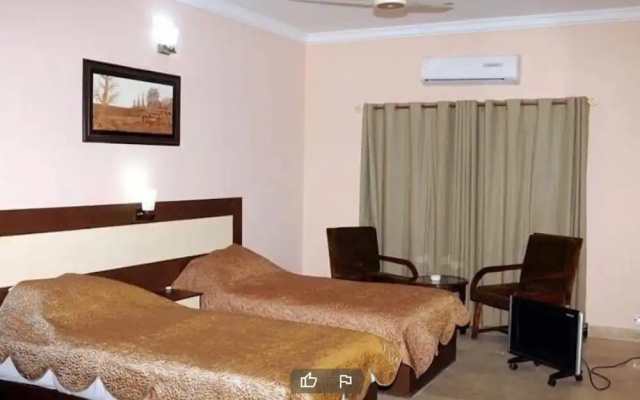 Pameer Hotel
