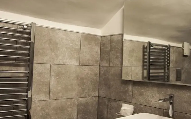 Villa Adelaide suite & room