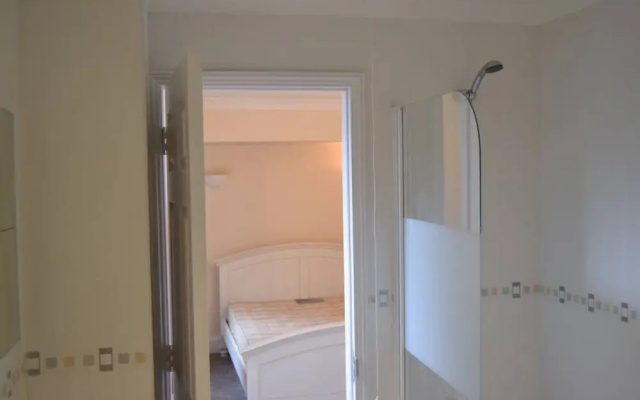 3 Bedroom Bayswater Flat