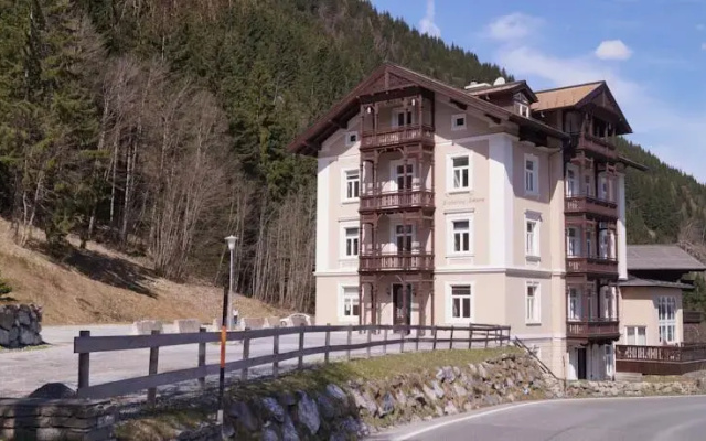 Haus Johann by AlpenTravel