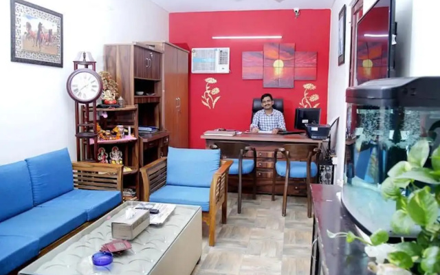 Room in Guest Room - Maplewood Guest House, Neeti Bagh, New Delhiit is a Boutiqu Guest House - Room 2