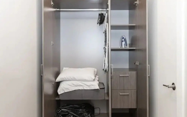 204 Stylish King Bed Suite