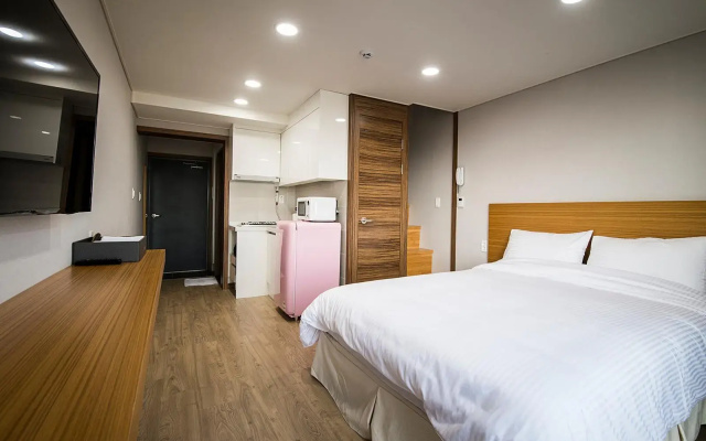 W Ocean Pension