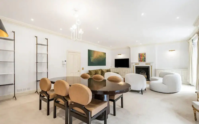 Luxury 3BR Mayfair Apartment Near Green Park