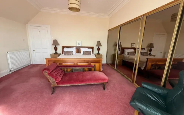 Strathlene House Retreat - 5 Bedrooms