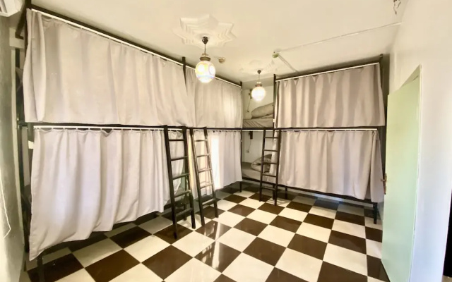 Friends Oasis Hostel
