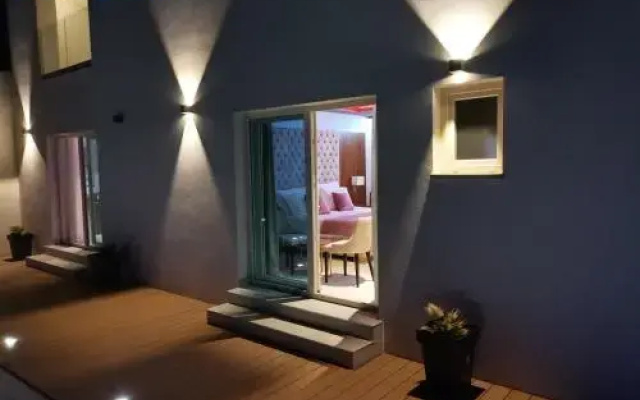 Rooms Ana