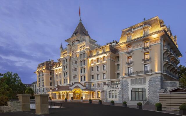 Отель Royal Savoy Lausanne вид на фасад