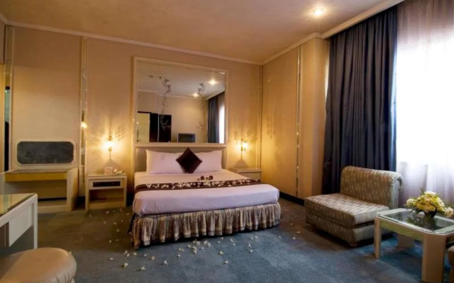 Regent's Park Hotel