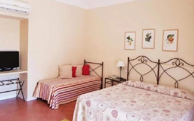 Hotel Etna