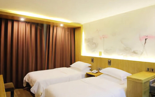 Junpin Coastal Hotel (Qingdao Railway Station Subway Station Zhanqiao Branch)(君品海岸酒店（青岛火车站地铁站栈桥店）)