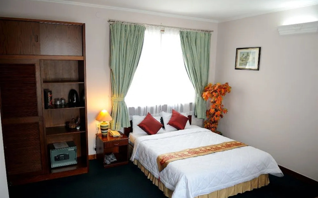 Saigon Royal Hotel CMT8
