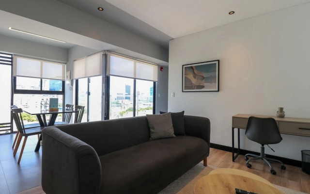 w Sunlit 1BR in the Heart of San Isidro