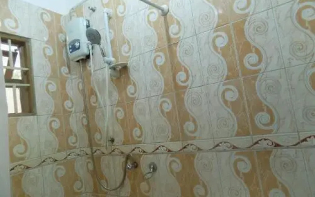 P Panorama Suites Hotel