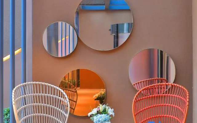Orange Hotel (Jiashan Shibo)