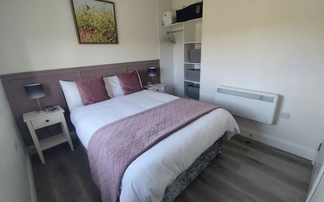 Apartment - Sleeps 4 - Near Aran Islands - Parking