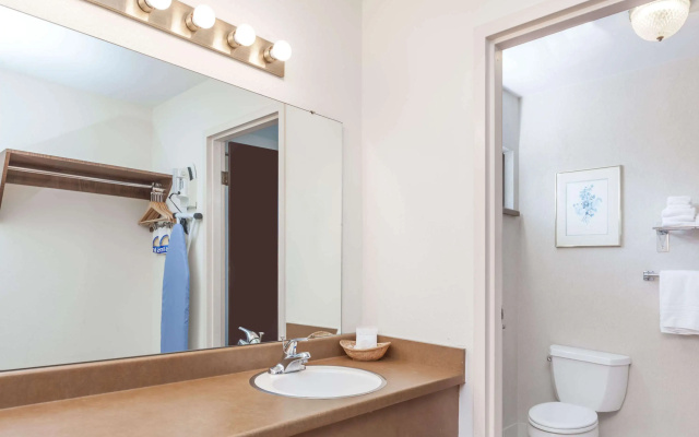 Days Inn & Suites by Wyndham Sunnyvale