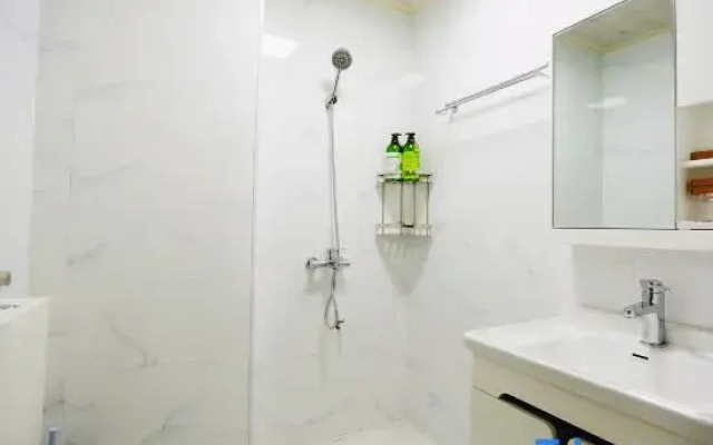 Zhuzhou Tianze Art Apartment (Hongqi Square)