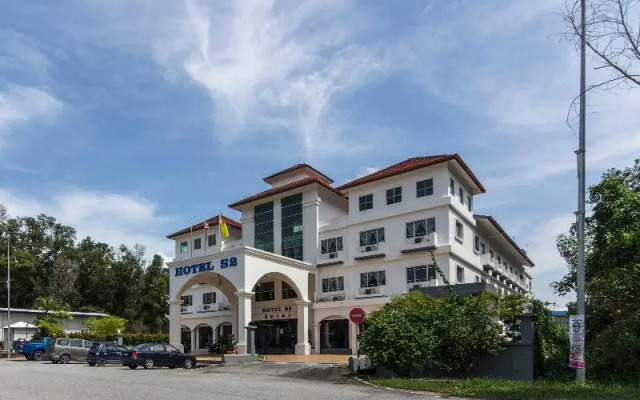 OYO 542 S2 Hotel