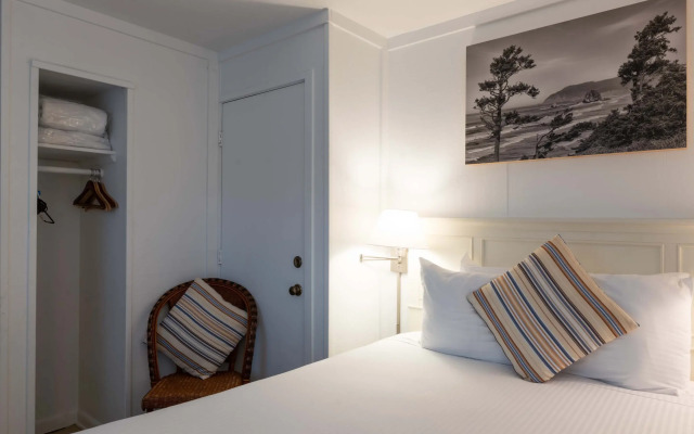 Cannon Beach Hotel Collection