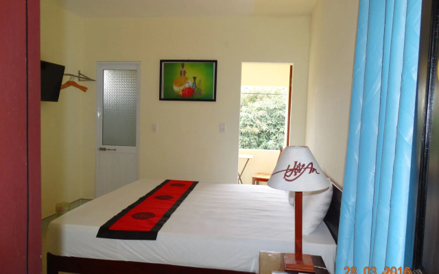 Yellow House Homestay