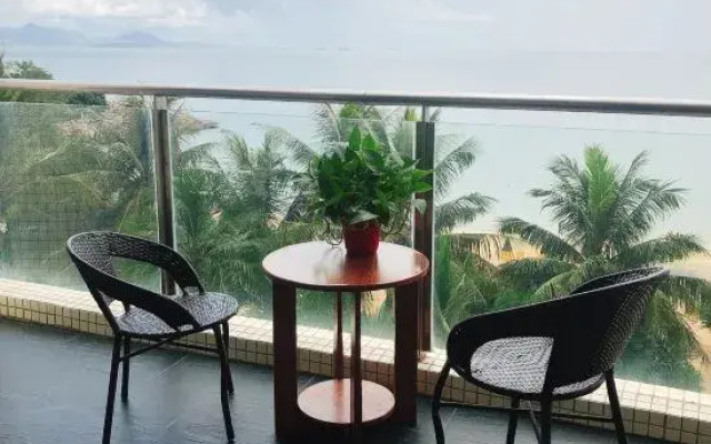 Haizhibian Apartment