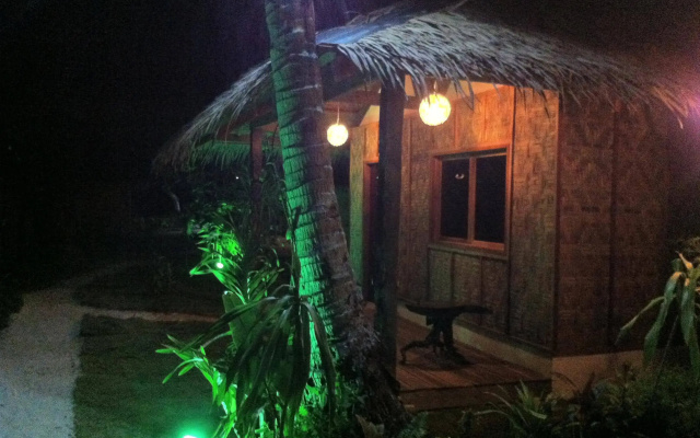 Tiki Bungalows and Bar