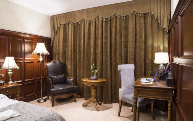 Sun Tour Hotel