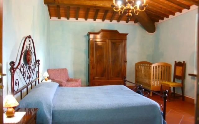 Stunning private villa with private pool, WIFI, TV, pets allowed and parking, close to Montepulc