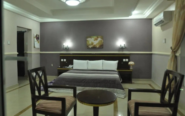 Randekhi Royal Hotel