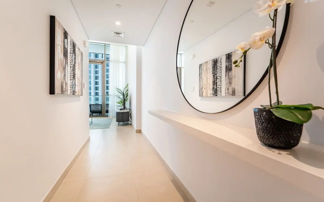 Luxury StayCation - Fancy Apartment Connected To Burj Khalifa