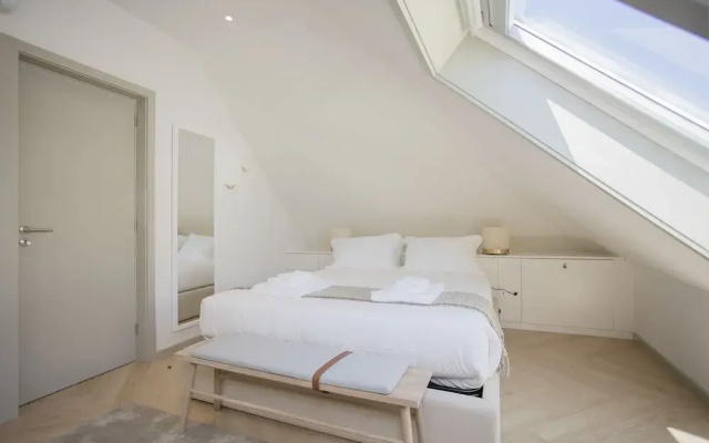 Liiiving in Porto - Luxury Beachfront Apartment VI