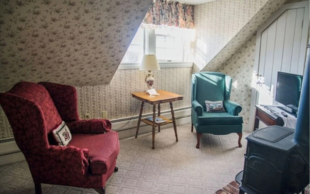 Kings Hill Inn
