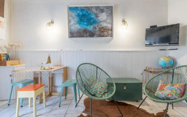 Charmante petite maison à 50m de la plage