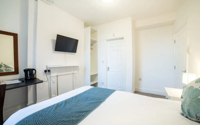 OYO Lonsdale Guest House