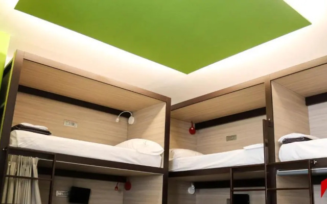 Vulkan Capsule Hostel