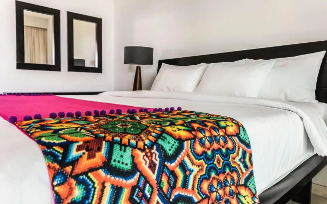 Casa Coral - Luxury Condos