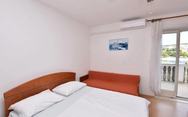 Apartments and Rooms Jakov