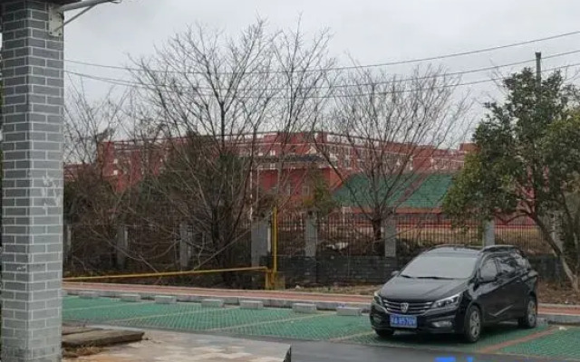 Nanchang Yingbin Business Hotel (Electric Power Vocational and Technical College)
