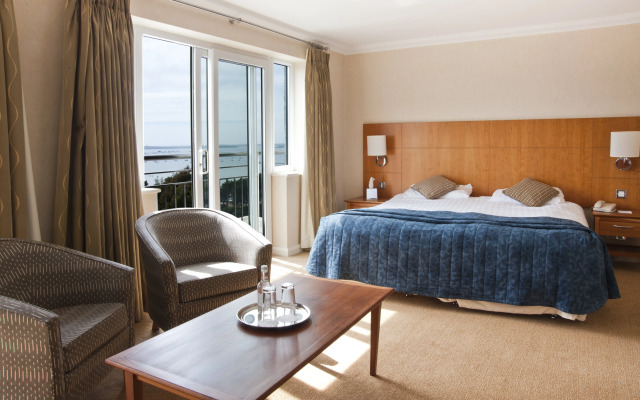 Harbour Heights Hotel