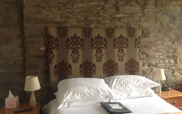 Safe Harbour Inn