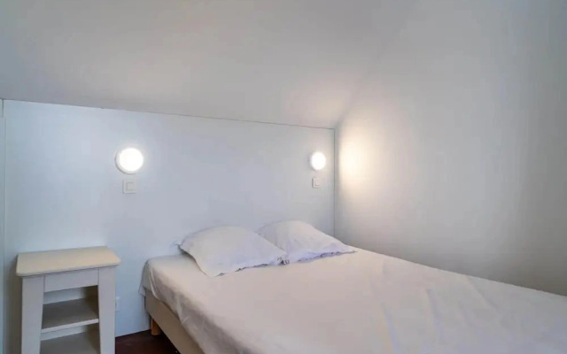 Retreat With Heated Pool & Coast