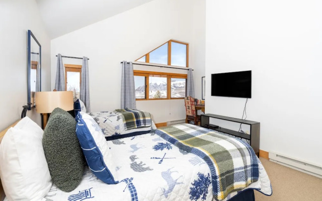 Bear Creek Lodge 408 4 Bedroom Condo by Alpine Lodging Telluride