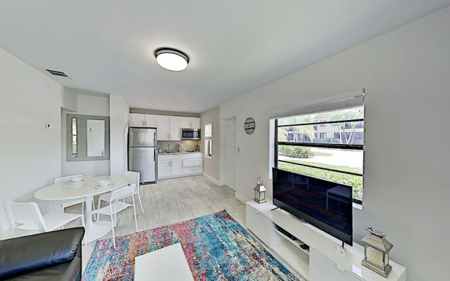 1959se3r 1 Bedroom Apts