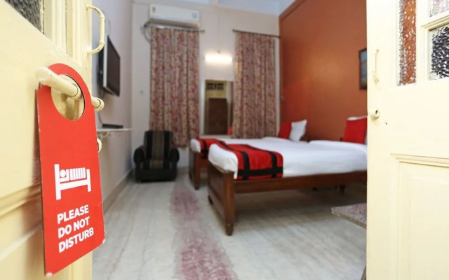 OYO 11896 Marble Palace Guest House