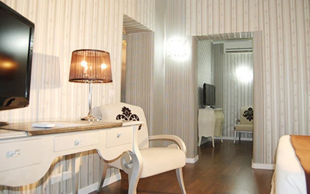 Royal Palace Luxury Hotel