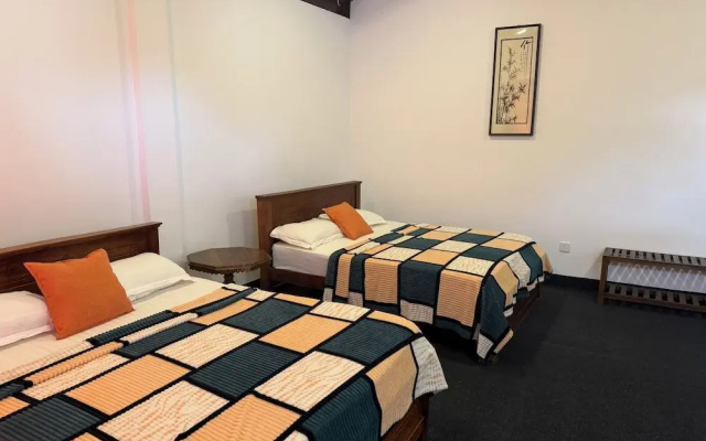 Thomasz Lodge